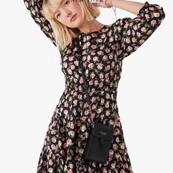 kate spade Handbags - NWOT Kate Spade Black Pebbled Leather Crossbody Phone Bag with Gold Chain